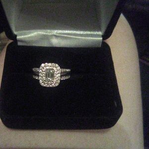 14k white gold Diamond wedding ring